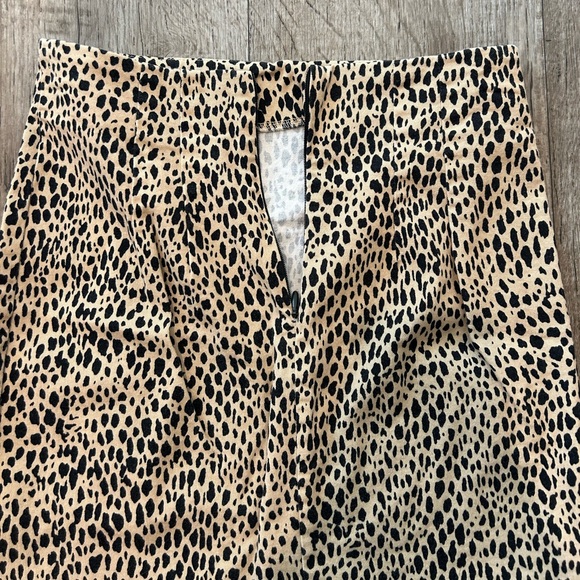 BRANDY MELVILLE | LEOPARD PRINT SKIRT (XS) - Picture 8 of 8
